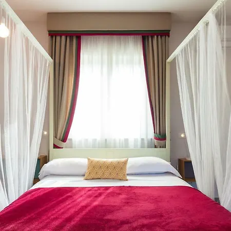 Melograno Undici Aparthotel *
